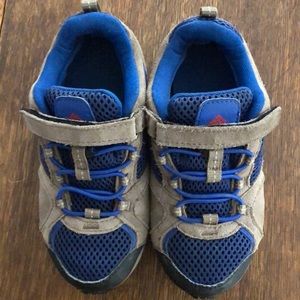 Columbia hiking sneakers